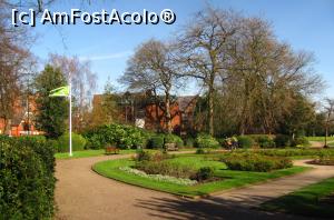 [P21] Parcul Grosvenor » foto by Radu Tudoran
 - 
<span class="allrVoted glyphicon glyphicon-heart hidden" id="av868822"></span>
<a class="m-l-10 hidden" id="sv868822" onclick="voting_Foto_DelVot(,868822,17820)" role="button">șterge vot <span class="glyphicon glyphicon-remove"></span></a>
<a id="v9868822" class=" c-red"  onclick="voting_Foto_SetVot(868822)" role="button"><span class="glyphicon glyphicon-heart-empty"></span> <b>LIKE</b> = Votează poza</a> <img class="hidden"  id="f868822W9" src="/imagini/loader.gif" border="0" /><span class="AjErrMes hidden" id="e868822ErM"></span>