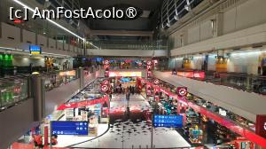 [P19] aeroport Dubai » foto by elenaadina
 - 
<span class="allrVoted glyphicon glyphicon-heart hidden" id="av1420971"></span>
<a class="m-l-10 hidden" id="sv1420971" onclick="voting_Foto_DelVot(,1420971,17822)" role="button">șterge vot <span class="glyphicon glyphicon-remove"></span></a>
<a id="v91420971" class=" c-red"  onclick="voting_Foto_SetVot(1420971)" role="button"><span class="glyphicon glyphicon-heart-empty"></span> <b>LIKE</b> = Votează poza</a> <img class="hidden"  id="f1420971W9" src="/imagini/loader.gif" border="0" /><span class="AjErrMes hidden" id="e1420971ErM"></span>