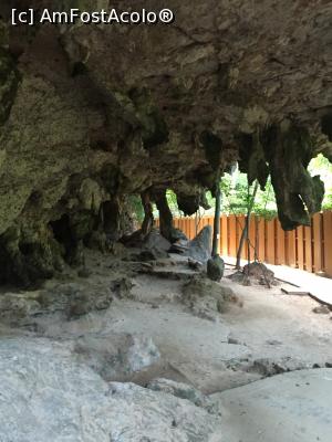 [P07] drumul către phra Nang beach, pe lângă gardul hotelului Rayavadee » foto by rentea
 - 
<span class="allrVoted glyphicon glyphicon-heart hidden" id="av710008"></span>
<a class="m-l-10 hidden" id="sv710008" onclick="voting_Foto_DelVot(,710008,17822)" role="button">șterge vot <span class="glyphicon glyphicon-remove"></span></a>
<a id="v9710008" class=" c-red"  onclick="voting_Foto_SetVot(710008)" role="button"><span class="glyphicon glyphicon-heart-empty"></span> <b>LIKE</b> = Votează poza</a> <img class="hidden"  id="f710008W9" src="/imagini/loader.gif" border="0" /><span class="AjErrMes hidden" id="e710008ErM"></span>