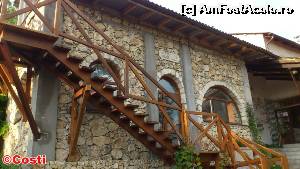 [P18] Imagine din curtea restaurantului Musafir.  » foto by Costi
 - 
<span class="allrVoted glyphicon glyphicon-heart hidden" id="av582194"></span>
<a class="m-l-10 hidden" id="sv582194" onclick="voting_Foto_DelVot(,582194,17832)" role="button">șterge vot <span class="glyphicon glyphicon-remove"></span></a>
<a id="v9582194" class=" c-red"  onclick="voting_Foto_SetVot(582194)" role="button"><span class="glyphicon glyphicon-heart-empty"></span> <b>LIKE</b> = Votează poza</a> <img class="hidden"  id="f582194W9" src="/imagini/loader.gif" border="0" /><span class="AjErrMes hidden" id="e582194ErM"></span>