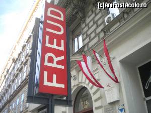 [P13] Muzeul Sigmund Freud » foto by didona_stelea
 - 
<span class="allrVoted glyphicon glyphicon-heart hidden" id="av584011"></span>
<a class="m-l-10 hidden" id="sv584011" onclick="voting_Foto_DelVot(,584011,17856)" role="button">șterge vot <span class="glyphicon glyphicon-remove"></span></a>
<a id="v9584011" class=" c-red"  onclick="voting_Foto_SetVot(584011)" role="button"><span class="glyphicon glyphicon-heart-empty"></span> <b>LIKE</b> = Votează poza</a> <img class="hidden"  id="f584011W9" src="/imagini/loader.gif" border="0" /><span class="AjErrMes hidden" id="e584011ErM"></span>