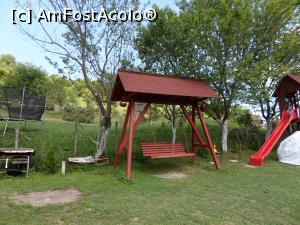 [P05] Leagănul şi un mic spaţiu de joacă pentru copii.  » foto by Safta Radu
 - 
<span class="allrVoted glyphicon glyphicon-heart hidden" id="av1096142"></span>
<a class="m-l-10 hidden" id="sv1096142" onclick="voting_Foto_DelVot(,1096142,17858)" role="button">șterge vot <span class="glyphicon glyphicon-remove"></span></a>
<a id="v91096142" class=" c-red"  onclick="voting_Foto_SetVot(1096142)" role="button"><span class="glyphicon glyphicon-heart-empty"></span> <b>LIKE</b> = Votează poza</a> <img class="hidden"  id="f1096142W9" src="/imagini/loader.gif" border="0" /><span class="AjErrMes hidden" id="e1096142ErM"></span>