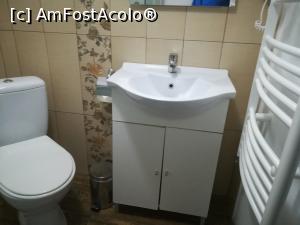 [P06] Hotel Otopeni - corpul nou, cameră parter » foto by Cris
 - 
<span class="allrVoted glyphicon glyphicon-heart hidden" id="av981971"></span>
<a class="m-l-10 hidden" id="sv981971" onclick="voting_Foto_DelVot(,981971,17869)" role="button">șterge vot <span class="glyphicon glyphicon-remove"></span></a>
<a id="v9981971" class=" c-red"  onclick="voting_Foto_SetVot(981971)" role="button"><span class="glyphicon glyphicon-heart-empty"></span> <b>LIKE</b> = Votează poza</a> <img class="hidden"  id="f981971W9" src="/imagini/loader.gif" border="0" /><span class="AjErrMes hidden" id="e981971ErM"></span>