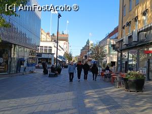 [P69] Uppsala, Strada pietonală Svartbacksgatan » foto by mprofeanu
 - 
<span class="allrVoted glyphicon glyphicon-heart hidden" id="av1513445"></span>
<a class="m-l-10 hidden" id="sv1513445" onclick="voting_Foto_DelVot(,1513445,17905)" role="button">șterge vot <span class="glyphicon glyphicon-remove"></span></a>
<a id="v91513445" class=" c-red"  onclick="voting_Foto_SetVot(1513445)" role="button"><span class="glyphicon glyphicon-heart-empty"></span> <b>LIKE</b> = Votează poza</a> <img class="hidden"  id="f1513445W9" src="/imagini/loader.gif" border="0" /><span class="AjErrMes hidden" id="e1513445ErM"></span>