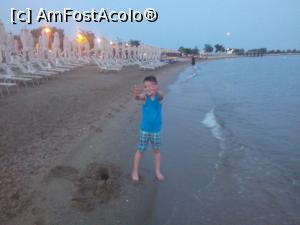 [P03] un copil fericit » foto by danadin bacau
 - 
<span class="allrVoted glyphicon glyphicon-heart hidden" id="av759996"></span>
<a class="m-l-10 hidden" id="sv759996" onclick="voting_Foto_DelVot(,759996,17934)" role="button">șterge vot <span class="glyphicon glyphicon-remove"></span></a>
<a id="v9759996" class=" c-red"  onclick="voting_Foto_SetVot(759996)" role="button"><span class="glyphicon glyphicon-heart-empty"></span> <b>LIKE</b> = Votează poza</a> <img class="hidden"  id="f759996W9" src="/imagini/loader.gif" border="0" /><span class="AjErrMes hidden" id="e759996ErM"></span>