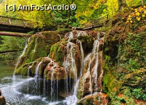 [P18] Cascada Bigăr, toamna » foto by Dragoș_MD
 - 
<span class="allrVoted glyphicon glyphicon-heart hidden" id="av1197534"></span>
<a class="m-l-10 hidden" id="sv1197534" onclick="voting_Foto_DelVot(,1197534,17936)" role="button">șterge vot <span class="glyphicon glyphicon-remove"></span></a>
<a id="v91197534" class=" c-red"  onclick="voting_Foto_SetVot(1197534)" role="button"><span class="glyphicon glyphicon-heart-empty"></span> <b>LIKE</b> = Votează poza</a> <img class="hidden"  id="f1197534W9" src="/imagini/loader.gif" border="0" /><span class="AjErrMes hidden" id="e1197534ErM"></span>