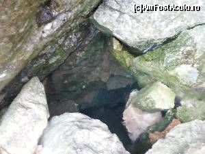 [P33] Izbucul limpede si adanc care iese de sub piatra » foto by Dan&Ema
 - 
<span class="allrVoted glyphicon glyphicon-heart hidden" id="av588935"></span>
<a class="m-l-10 hidden" id="sv588935" onclick="voting_Foto_DelVot(,588935,17936)" role="button">șterge vot <span class="glyphicon glyphicon-remove"></span></a>
<a id="v9588935" class=" c-red"  onclick="voting_Foto_SetVot(588935)" role="button"><span class="glyphicon glyphicon-heart-empty"></span> <b>LIKE</b> = Votează poza</a> <img class="hidden"  id="f588935W9" src="/imagini/loader.gif" border="0" /><span class="AjErrMes hidden" id="e588935ErM"></span>