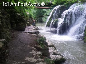 [P07] Poteca de peste drum de cascada (in stanga este soseaua » foto by mugur007
 - 
<span class="allrVoted glyphicon glyphicon-heart hidden" id="av741702"></span>
<a class="m-l-10 hidden" id="sv741702" onclick="voting_Foto_DelVot(,741702,17936)" role="button">șterge vot <span class="glyphicon glyphicon-remove"></span></a>
<a id="v9741702" class=" c-red"  onclick="voting_Foto_SetVot(741702)" role="button"><span class="glyphicon glyphicon-heart-empty"></span> <b>LIKE</b> = Votează poza</a> <img class="hidden"  id="f741702W9" src="/imagini/loader.gif" border="0" /><span class="AjErrMes hidden" id="e741702ErM"></span>