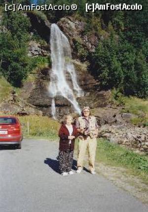 [P24] În faţa unei cascade din Norvegia » foto by Michi
 - 
<span class="allrVoted glyphicon glyphicon-heart hidden" id="av1032447"></span>
<a class="m-l-10 hidden" id="sv1032447" onclick="voting_Foto_DelVot(,1032447,17936)" role="button">șterge vot <span class="glyphicon glyphicon-remove"></span></a>
<a id="v91032447" class=" c-red"  onclick="voting_Foto_SetVot(1032447)" role="button"><span class="glyphicon glyphicon-heart-empty"></span> <b>LIKE</b> = Votează poza</a> <img class="hidden"  id="f1032447W9" src="/imagini/loader.gif" border="0" /><span class="AjErrMes hidden" id="e1032447ErM"></span>