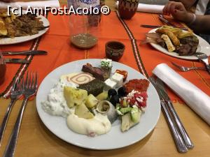 [P19] meniu bulgaresc » foto by cilie
 - 
<span class="allrVoted glyphicon glyphicon-heart hidden" id="av891609"></span>
<a class="m-l-10 hidden" id="sv891609" onclick="voting_Foto_DelVot(,891609,17951)" role="button">șterge vot <span class="glyphicon glyphicon-remove"></span></a>
<a id="v9891609" class=" c-red"  onclick="voting_Foto_SetVot(891609)" role="button"><span class="glyphicon glyphicon-heart-empty"></span> <b>LIKE</b> = Votează poza</a> <img class="hidden"  id="f891609W9" src="/imagini/loader.gif" border="0" /><span class="AjErrMes hidden" id="e891609ErM"></span>