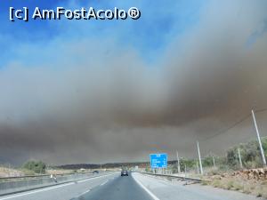 [P16] Fum gros peste sudul Portugaliei.  » foto by alinaro
 - 
<span class="allrVoted glyphicon glyphicon-heart hidden" id="av808855"></span>
<a class="m-l-10 hidden" id="sv808855" onclick="voting_Foto_DelVot(,808855,17954)" role="button">șterge vot <span class="glyphicon glyphicon-remove"></span></a>
<a id="v9808855" class=" c-red"  onclick="voting_Foto_SetVot(808855)" role="button"><span class="glyphicon glyphicon-heart-empty"></span> <b>LIKE</b> = Votează poza</a> <img class="hidden"  id="f808855W9" src="/imagini/loader.gif" border="0" /><span class="AjErrMes hidden" id="e808855ErM"></span>