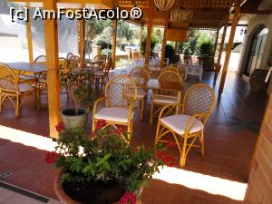 [P33] Restaurantul Oliva, de lângă hotel.  » foto by maryka
 - 
<span class="allrVoted glyphicon glyphicon-heart hidden" id="av750749"></span>
<a class="m-l-10 hidden" id="sv750749" onclick="voting_Foto_DelVot(,750749,17956)" role="button">șterge vot <span class="glyphicon glyphicon-remove"></span></a>
<a id="v9750749" class=" c-red"  onclick="voting_Foto_SetVot(750749)" role="button"><span class="glyphicon glyphicon-heart-empty"></span> <b>LIKE</b> = Votează poza</a> <img class="hidden"  id="f750749W9" src="/imagini/loader.gif" border="0" /><span class="AjErrMes hidden" id="e750749ErM"></span>