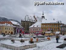 [P03] Piaţa Sfatului din Braşov.probabil cel mai cunoscut şi cel mai vizitat loc din oraş » foto by ms65
 - 
<span class="allrVoted glyphicon glyphicon-heart hidden" id="av77524"></span>
<a class="m-l-10 hidden" id="sv77524" onclick="voting_Foto_DelVot(,77524,17993)" role="button">șterge vot <span class="glyphicon glyphicon-remove"></span></a>
<a id="v977524" class=" c-red"  onclick="voting_Foto_SetVot(77524)" role="button"><span class="glyphicon glyphicon-heart-empty"></span> <b>LIKE</b> = Votează poza</a> <img class="hidden"  id="f77524W9" src="/imagini/loader.gif" border="0" /><span class="AjErrMes hidden" id="e77524ErM"></span>