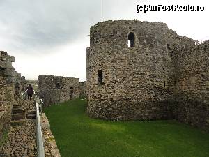 [P55] Beaumaris Castle » foto by zuftim
 - 
<span class="allrVoted glyphicon glyphicon-heart hidden" id="av591349"></span>
<a class="m-l-10 hidden" id="sv591349" onclick="voting_Foto_DelVot(,591349,17998)" role="button">șterge vot <span class="glyphicon glyphicon-remove"></span></a>
<a id="v9591349" class=" c-red"  onclick="voting_Foto_SetVot(591349)" role="button"><span class="glyphicon glyphicon-heart-empty"></span> <b>LIKE</b> = Votează poza</a> <img class="hidden"  id="f591349W9" src="/imagini/loader.gif" border="0" /><span class="AjErrMes hidden" id="e591349ErM"></span>