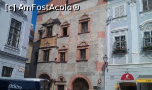 [P11] O altă clădire istorică veche în oraşul Krems an der Donau, Austria.  » foto by traian.leuca †
 - 
<span class="allrVoted glyphicon glyphicon-heart hidden" id="av719325"></span>
<a class="m-l-10 hidden" id="sv719325" onclick="voting_Foto_DelVot(,719325,18005)" role="button">șterge vot <span class="glyphicon glyphicon-remove"></span></a>
<a id="v9719325" class=" c-red"  onclick="voting_Foto_SetVot(719325)" role="button"><span class="glyphicon glyphicon-heart-empty"></span> <b>LIKE</b> = Votează poza</a> <img class="hidden"  id="f719325W9" src="/imagini/loader.gif" border="0" /><span class="AjErrMes hidden" id="e719325ErM"></span>