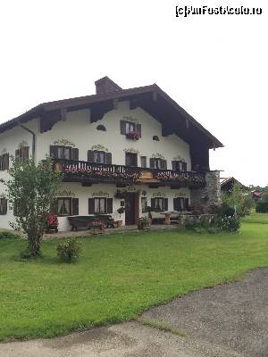 [P04] Casa din Ruhpolding » foto by Aurici
 - 
<span class="allrVoted glyphicon glyphicon-heart hidden" id="av591883"></span>
<a class="m-l-10 hidden" id="sv591883" onclick="voting_Foto_DelVot(,591883,18006)" role="button">șterge vot <span class="glyphicon glyphicon-remove"></span></a>
<a id="v9591883" class=" c-red"  onclick="voting_Foto_SetVot(591883)" role="button"><span class="glyphicon glyphicon-heart-empty"></span> <b>LIKE</b> = Votează poza</a> <img class="hidden"  id="f591883W9" src="/imagini/loader.gif" border="0" /><span class="AjErrMes hidden" id="e591883ErM"></span>