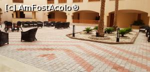 [P23] intrare in hotel din lateral . camerele cu  vedere  la interior » foto by adutza_ghiocel
 - 
<span class="allrVoted glyphicon glyphicon-heart hidden" id="av1227040"></span>
<a class="m-l-10 hidden" id="sv1227040" onclick="voting_Foto_DelVot(,1227040,18013)" role="button">șterge vot <span class="glyphicon glyphicon-remove"></span></a>
<a id="v91227040" class=" c-red"  onclick="voting_Foto_SetVot(1227040)" role="button"><span class="glyphicon glyphicon-heart-empty"></span> <b>LIKE</b> = Votează poza</a> <img class="hidden"  id="f1227040W9" src="/imagini/loader.gif" border="0" /><span class="AjErrMes hidden" id="e1227040ErM"></span>