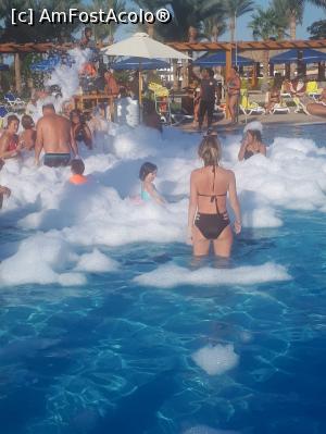 [P03] Joi-petrecere cu spuma » foto by Simoch
 - 
<span class="allrVoted glyphicon glyphicon-heart hidden" id="av1122004"></span>
<a class="m-l-10 hidden" id="sv1122004" onclick="voting_Foto_DelVot(,1122004,18013)" role="button">șterge vot <span class="glyphicon glyphicon-remove"></span></a>
<a id="v91122004" class=" c-red"  onclick="voting_Foto_SetVot(1122004)" role="button"><span class="glyphicon glyphicon-heart-empty"></span> <b>LIKE</b> = Votează poza</a> <img class="hidden"  id="f1122004W9" src="/imagini/loader.gif" border="0" /><span class="AjErrMes hidden" id="e1122004ErM"></span>