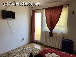 [P10] Casa Sânziana - camera mea » foto by nicole33
 - 
<span class="allrVoted glyphicon glyphicon-heart hidden" id="av1329163"></span>
<a class="m-l-10 hidden" id="sv1329163" onclick="voting_Foto_DelVot(,1329163,18022)" role="button">șterge vot <span class="glyphicon glyphicon-remove"></span></a>
<a id="v91329163" class=" c-red"  onclick="voting_Foto_SetVot(1329163)" role="button"><span class="glyphicon glyphicon-heart-empty"></span> <b>LIKE</b> = Votează poza</a> <img class="hidden"  id="f1329163W9" src="/imagini/loader.gif" border="0" /><span class="AjErrMes hidden" id="e1329163ErM"></span>