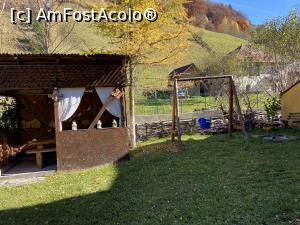 [P20] Casa Sânziana - foişorul şi un leagăn » foto by nicole33
 - 
<span class="allrVoted glyphicon glyphicon-heart hidden" id="av1329173"></span>
<a class="m-l-10 hidden" id="sv1329173" onclick="voting_Foto_DelVot(,1329173,18022)" role="button">șterge vot <span class="glyphicon glyphicon-remove"></span></a>
<a id="v91329173" class=" c-red"  onclick="voting_Foto_SetVot(1329173)" role="button"><span class="glyphicon glyphicon-heart-empty"></span> <b>LIKE</b> = Votează poza</a> <img class="hidden"  id="f1329173W9" src="/imagini/loader.gif" border="0" /><span class="AjErrMes hidden" id="e1329173ErM"></span>