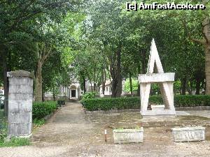 [P02] Parcul si biserica ortodoxa » foto by Nicu
 - 
<span class="allrVoted glyphicon glyphicon-heart hidden" id="av593732"></span>
<a class="m-l-10 hidden" id="sv593732" onclick="voting_Foto_DelVot(,593732,18064)" role="button">șterge vot <span class="glyphicon glyphicon-remove"></span></a>
<a id="v9593732" class=" c-red"  onclick="voting_Foto_SetVot(593732)" role="button"><span class="glyphicon glyphicon-heart-empty"></span> <b>LIKE</b> = Votează poza</a> <img class="hidden"  id="f593732W9" src="/imagini/loader.gif" border="0" /><span class="AjErrMes hidden" id="e593732ErM"></span>