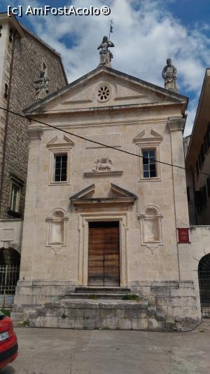 [P01] Una dintre biserici, Perast.  » foto by Radix7
 - 
<span class="allrVoted glyphicon glyphicon-heart hidden" id="av850836"></span>
<a class="m-l-10 hidden" id="sv850836" onclick="voting_Foto_DelVot(,850836,18064)" role="button">șterge vot <span class="glyphicon glyphicon-remove"></span></a>
<a id="v9850836" class=" c-red"  onclick="voting_Foto_SetVot(850836)" role="button"><span class="glyphicon glyphicon-heart-empty"></span> <b>LIKE</b> = Votează poza</a> <img class="hidden"  id="f850836W9" src="/imagini/loader.gif" border="0" /><span class="AjErrMes hidden" id="e850836ErM"></span>