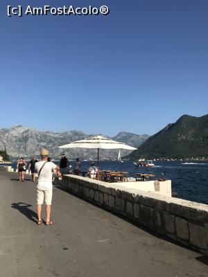 [P25] Vedere de pe faleza Perast » foto by krisstinna
 - 
<span class="allrVoted glyphicon glyphicon-heart hidden" id="av1103503"></span>
<a class="m-l-10 hidden" id="sv1103503" onclick="voting_Foto_DelVot(,1103503,18064)" role="button">șterge vot <span class="glyphicon glyphicon-remove"></span></a>
<a id="v91103503" class=" c-red"  onclick="voting_Foto_SetVot(1103503)" role="button"><span class="glyphicon glyphicon-heart-empty"></span> <b>LIKE</b> = Votează poza</a> <img class="hidden"  id="f1103503W9" src="/imagini/loader.gif" border="0" /><span class="AjErrMes hidden" id="e1103503ErM"></span>