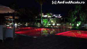 [P02] Piscina, frumos luminata noaptea » foto by Andox
 - 
<span class="allrVoted glyphicon glyphicon-heart hidden" id="av624113"></span>
<a class="m-l-10 hidden" id="sv624113" onclick="voting_Foto_DelVot(,624113,18072)" role="button">șterge vot <span class="glyphicon glyphicon-remove"></span></a>
<a id="v9624113" class=" c-red"  onclick="voting_Foto_SetVot(624113)" role="button"><span class="glyphicon glyphicon-heart-empty"></span> <b>LIKE</b> = Votează poza</a> <img class="hidden"  id="f624113W9" src="/imagini/loader.gif" border="0" /><span class="AjErrMes hidden" id="e624113ErM"></span>
