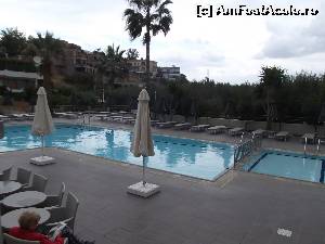 [P05] Bali Star - piscina » foto by voyager
 - 
<span class="allrVoted glyphicon glyphicon-heart hidden" id="av594774"></span>
<a class="m-l-10 hidden" id="sv594774" onclick="voting_Foto_DelVot(,594774,18072)" role="button">șterge vot <span class="glyphicon glyphicon-remove"></span></a>
<a id="v9594774" class=" c-red"  onclick="voting_Foto_SetVot(594774)" role="button"><span class="glyphicon glyphicon-heart-empty"></span> <b>LIKE</b> = Votează poza</a> <img class="hidden"  id="f594774W9" src="/imagini/loader.gif" border="0" /><span class="AjErrMes hidden" id="e594774ErM"></span>