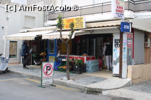 [P46] Rodos,  Un market vizavi de Obelix » foto by mprofeanu
 - 
<span class="allrVoted glyphicon glyphicon-heart hidden" id="av1419175"></span>
<a class="m-l-10 hidden" id="sv1419175" onclick="voting_Foto_DelVot(,1419175,18075)" role="button">șterge vot <span class="glyphicon glyphicon-remove"></span></a>
<a id="v91419175" class=" c-red"  onclick="voting_Foto_SetVot(1419175)" role="button"><span class="glyphicon glyphicon-heart-empty"></span> <b>LIKE</b> = Votează poza</a> <img class="hidden"  id="f1419175W9" src="/imagini/loader.gif" border="0" /><span class="AjErrMes hidden" id="e1419175ErM"></span>