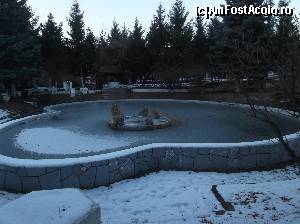 [P05] Si bazinul din fata intrarii s-a nimerit sa aiba o forma de inimioara » foto by Aurici
 - 
<span class="allrVoted glyphicon glyphicon-heart hidden" id="av596493"></span>
<a class="m-l-10 hidden" id="sv596493" onclick="voting_Foto_DelVot(,596493,18097)" role="button">șterge vot <span class="glyphicon glyphicon-remove"></span></a>
<a id="v9596493" class=" c-red"  onclick="voting_Foto_SetVot(596493)" role="button"><span class="glyphicon glyphicon-heart-empty"></span> <b>LIKE</b> = Votează poza</a> <img class="hidden"  id="f596493W9" src="/imagini/loader.gif" border="0" /><span class="AjErrMes hidden" id="e596493ErM"></span>