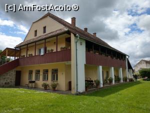 [P27] Casa parohială. » foto by maryka
 - 
<span class="allrVoted glyphicon glyphicon-heart hidden" id="av1297008"></span>
<a class="m-l-10 hidden" id="sv1297008" onclick="voting_Foto_DelVot(,1297008,18101)" role="button">șterge vot <span class="glyphicon glyphicon-remove"></span></a>
<a id="v91297008" class=" c-red"  onclick="voting_Foto_SetVot(1297008)" role="button"><span class="glyphicon glyphicon-heart-empty"></span> <b>LIKE</b> = Votează poza</a> <img class="hidden"  id="f1297008W9" src="/imagini/loader.gif" border="0" /><span class="AjErrMes hidden" id="e1297008ErM"></span>