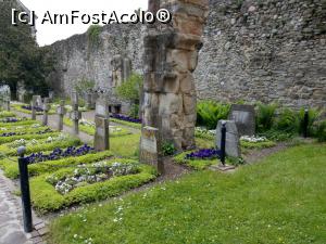 [P36] Mormintele soldaților germani căzuți în 1916 la Porumbacu. » foto by maryka
 - 
<span class="allrVoted glyphicon glyphicon-heart hidden" id="av1297017"></span>
<a class="m-l-10 hidden" id="sv1297017" onclick="voting_Foto_DelVot(,1297017,18101)" role="button">șterge vot <span class="glyphicon glyphicon-remove"></span></a>
<a id="v91297017" class=" c-red"  onclick="voting_Foto_SetVot(1297017)" role="button"><span class="glyphicon glyphicon-heart-empty"></span> <b>LIKE</b> = Votează poza</a> <img class="hidden"  id="f1297017W9" src="/imagini/loader.gif" border="0" /><span class="AjErrMes hidden" id="e1297017ErM"></span>