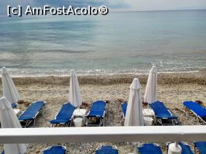 [P22] Plaja Xenios Dolphin Beach Hotel. Apa e atat de limpede incat se pot vedea placile de piatra despre care vorbeam » foto by silvia71
 - 
<span class="allrVoted glyphicon glyphicon-heart hidden" id="av795088"></span>
<a class="m-l-10 hidden" id="sv795088" onclick="voting_Foto_DelVot(,795088,18108)" role="button">șterge vot <span class="glyphicon glyphicon-remove"></span></a>
<a id="v9795088" class=" c-red"  onclick="voting_Foto_SetVot(795088)" role="button"><span class="glyphicon glyphicon-heart-empty"></span> <b>LIKE</b> = Votează poza</a> <img class="hidden"  id="f795088W9" src="/imagini/loader.gif" border="0" /><span class="AjErrMes hidden" id="e795088ErM"></span>