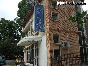 [P08] Hotelul, văzut din stradă.  » foto by crima
 - 
<span class="allrVoted glyphicon glyphicon-heart hidden" id="av597712"></span>
<a class="m-l-10 hidden" id="sv597712" onclick="voting_Foto_DelVot(,597712,18114)" role="button">șterge vot <span class="glyphicon glyphicon-remove"></span></a>
<a id="v9597712" class=" c-red"  onclick="voting_Foto_SetVot(597712)" role="button"><span class="glyphicon glyphicon-heart-empty"></span> <b>LIKE</b> = Votează poza</a> <img class="hidden"  id="f597712W9" src="/imagini/loader.gif" border="0" /><span class="AjErrMes hidden" id="e597712ErM"></span>