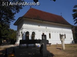[P25] Palatul Brâncovenesc de la Mogoșoaia - Biserica. » foto by iulianic
 - 
<span class="allrVoted glyphicon glyphicon-heart hidden" id="av1420714"></span>
<a class="m-l-10 hidden" id="sv1420714" onclick="voting_Foto_DelVot(,1420714,18120)" role="button">șterge vot <span class="glyphicon glyphicon-remove"></span></a>
<a id="v91420714" class=" c-red"  onclick="voting_Foto_SetVot(1420714)" role="button"><span class="glyphicon glyphicon-heart-empty"></span> <b>LIKE</b> = Votează poza</a> <img class="hidden"  id="f1420714W9" src="/imagini/loader.gif" border="0" /><span class="AjErrMes hidden" id="e1420714ErM"></span>