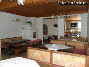 [P07] Sala de mese a pensiunii noastre » foto by Alina53
 - 
<span class="allrVoted glyphicon glyphicon-heart hidden" id="av599367"></span>
<a class="m-l-10 hidden" id="sv599367" onclick="voting_Foto_DelVot(,599367,18140)" role="button">șterge vot <span class="glyphicon glyphicon-remove"></span></a>
<a id="v9599367" class=" c-red"  onclick="voting_Foto_SetVot(599367)" role="button"><span class="glyphicon glyphicon-heart-empty"></span> <b>LIKE</b> = Votează poza</a> <img class="hidden"  id="f599367W9" src="/imagini/loader.gif" border="0" /><span class="AjErrMes hidden" id="e599367ErM"></span>