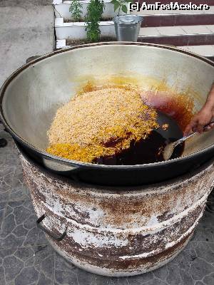 [P10] FAst food, preparare plov » foto by popagelu
 - 
<span class="allrVoted glyphicon glyphicon-heart hidden" id="av602983"></span>
<a class="m-l-10 hidden" id="sv602983" onclick="voting_Foto_DelVot(,602983,18174)" role="button">șterge vot <span class="glyphicon glyphicon-remove"></span></a>
<a id="v9602983" class=" c-red"  onclick="voting_Foto_SetVot(602983)" role="button"><span class="glyphicon glyphicon-heart-empty"></span> <b>LIKE</b> = Votează poza</a> <img class="hidden"  id="f602983W9" src="/imagini/loader.gif" border="0" /><span class="AjErrMes hidden" id="e602983ErM"></span>