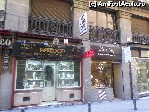 [P02] magazine aflate pe strada pe care se afla hotelul » foto by amero
 - 
<span class="allrVoted glyphicon glyphicon-heart hidden" id="av603618"></span>
<a class="m-l-10 hidden" id="sv603618" onclick="voting_Foto_DelVot(,603618,18185)" role="button">șterge vot <span class="glyphicon glyphicon-remove"></span></a>
<a id="v9603618" class=" c-red"  onclick="voting_Foto_SetVot(603618)" role="button"><span class="glyphicon glyphicon-heart-empty"></span> <b>LIKE</b> = Votează poza</a> <img class="hidden"  id="f603618W9" src="/imagini/loader.gif" border="0" /><span class="AjErrMes hidden" id="e603618ErM"></span>