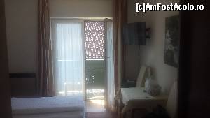 [P08] Camera si iesirea in balcon.  » foto by iulian68
 - 
<span class="allrVoted glyphicon glyphicon-heart hidden" id="av606921"></span>
<a class="m-l-10 hidden" id="sv606921" onclick="voting_Foto_DelVot(,606921,18210)" role="button">șterge vot <span class="glyphicon glyphicon-remove"></span></a>
<a id="v9606921" class=" c-red"  onclick="voting_Foto_SetVot(606921)" role="button"><span class="glyphicon glyphicon-heart-empty"></span> <b>LIKE</b> = Votează poza</a> <img class="hidden"  id="f606921W9" src="/imagini/loader.gif" border="0" /><span class="AjErrMes hidden" id="e606921ErM"></span>