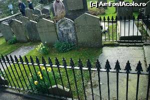 [P28] Cimitirul St. Oswald Church - mormintele familiei Wordsworth.  » foto by ariciu*
 - 
<span class="allrVoted glyphicon glyphicon-heart hidden" id="av607352"></span>
<a class="m-l-10 hidden" id="sv607352" onclick="voting_Foto_DelVot(,607352,18212)" role="button">șterge vot <span class="glyphicon glyphicon-remove"></span></a>
<a id="v9607352" class=" c-red"  onclick="voting_Foto_SetVot(607352)" role="button"><span class="glyphicon glyphicon-heart-empty"></span> <b>LIKE</b> = Votează poza</a> <img class="hidden"  id="f607352W9" src="/imagini/loader.gif" border="0" /><span class="AjErrMes hidden" id="e607352ErM"></span>