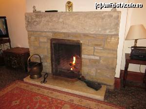 [P10] Ellarbeck Cottage - livingul cu focul abia aprins.  » foto by ariciu*
 - 
<span class="allrVoted glyphicon glyphicon-heart hidden" id="av607581"></span>
<a class="m-l-10 hidden" id="sv607581" onclick="voting_Foto_DelVot(,607581,18223)" role="button">șterge vot <span class="glyphicon glyphicon-remove"></span></a>
<a id="v9607581" class=" c-red"  onclick="voting_Foto_SetVot(607581)" role="button"><span class="glyphicon glyphicon-heart-empty"></span> <b>LIKE</b> = Votează poza</a> <img class="hidden"  id="f607581W9" src="/imagini/loader.gif" border="0" /><span class="AjErrMes hidden" id="e607581ErM"></span>