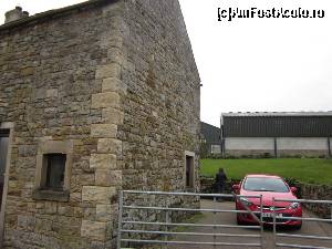 [P03] Ellarbeck Cottage - și mașina noastră în 'parcare'.  » foto by ariciu*
 - 
<span class="allrVoted glyphicon glyphicon-heart hidden" id="av607574"></span>
<a class="m-l-10 hidden" id="sv607574" onclick="voting_Foto_DelVot(,607574,18223)" role="button">șterge vot <span class="glyphicon glyphicon-remove"></span></a>
<a id="v9607574" class=" c-red"  onclick="voting_Foto_SetVot(607574)" role="button"><span class="glyphicon glyphicon-heart-empty"></span> <b>LIKE</b> = Votează poza</a> <img class="hidden"  id="f607574W9" src="/imagini/loader.gif" border="0" /><span class="AjErrMes hidden" id="e607574ErM"></span>