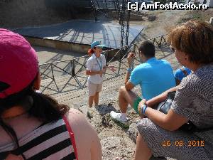 [P10] Întâlnirea AFA - bis 2015 - Macedonia. La Teatrul antic Ohrid, turiştii români atenţi la prezentarea ghidei.  » foto by iulianic
 - 
<span class="allrVoted glyphicon glyphicon-heart hidden" id="av662034"></span>
<a class="m-l-10 hidden" id="sv662034" onclick="voting_Foto_DelVot(,662034,18234)" role="button">șterge vot <span class="glyphicon glyphicon-remove"></span></a>
<a id="v9662034" class=" c-red"  onclick="voting_Foto_SetVot(662034)" role="button"><span class="glyphicon glyphicon-heart-empty"></span> <b>LIKE</b> = Votează poza</a> <img class="hidden"  id="f662034W9" src="/imagini/loader.gif" border="0" /><span class="AjErrMes hidden" id="e662034ErM"></span>