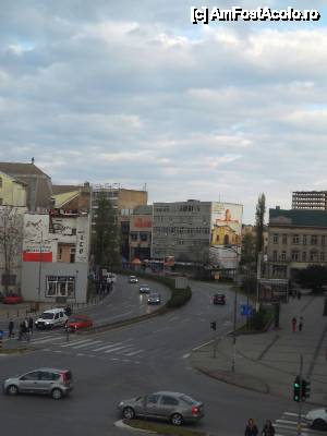 [P17] Garni Hotel Centar [Novi Sad] - vedere de la geam » foto by Dragoș_MD
 - 
<span class="allrVoted glyphicon glyphicon-heart hidden" id="av611933"></span>
<a class="m-l-10 hidden" id="sv611933" onclick="voting_Foto_DelVot(,611933,18242)" role="button">șterge vot <span class="glyphicon glyphicon-remove"></span></a>
<a id="v9611933" class=" c-red"  onclick="voting_Foto_SetVot(611933)" role="button"><span class="glyphicon glyphicon-heart-empty"></span> <b>LIKE</b> = Votează poza</a> <img class="hidden"  id="f611933W9" src="/imagini/loader.gif" border="0" /><span class="AjErrMes hidden" id="e611933ErM"></span>