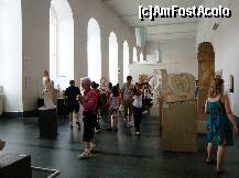 [P56] Muzeul Pergamon: sală cu exponate din perioada elenistică » foto by mariana.olaru
 - 
<span class="allrVoted glyphicon glyphicon-heart hidden" id="av133344"></span>
<a class="m-l-10 hidden" id="sv133344" onclick="voting_Foto_DelVot(,133344,18249)" role="button">șterge vot <span class="glyphicon glyphicon-remove"></span></a>
<a id="v9133344" class=" c-red"  onclick="voting_Foto_SetVot(133344)" role="button"><span class="glyphicon glyphicon-heart-empty"></span> <b>LIKE</b> = Votează poza</a> <img class="hidden"  id="f133344W9" src="/imagini/loader.gif" border="0" /><span class="AjErrMes hidden" id="e133344ErM"></span>