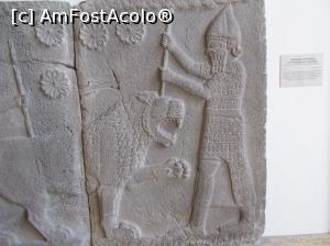 [P19] Muzeul Pergamon. Relief în bazalt cu regele la vânătoare de lei. » foto by mihaelavoicu
 - 
<span class="allrVoted glyphicon glyphicon-heart hidden" id="av1208304"></span>
<a class="m-l-10 hidden" id="sv1208304" onclick="voting_Foto_DelVot(,1208304,18249)" role="button">șterge vot <span class="glyphicon glyphicon-remove"></span></a>
<a id="v91208304" class=" c-red"  onclick="voting_Foto_SetVot(1208304)" role="button"><span class="glyphicon glyphicon-heart-empty"></span> <b>LIKE</b> = Votează poza</a> <img class="hidden"  id="f1208304W9" src="/imagini/loader.gif" border="0" /><span class="AjErrMes hidden" id="e1208304ErM"></span>