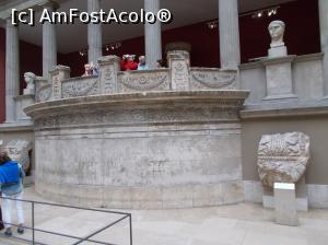 [P14] Muzeul Pergamon, Berlin. Templul Jupiter Heliopolitanus din Baalbek, reconstituit. » foto by mihaelavoicu
 - 
<span class="allrVoted glyphicon glyphicon-heart hidden" id="av1209324"></span>
<a class="m-l-10 hidden" id="sv1209324" onclick="voting_Foto_DelVot(,1209324,18249)" role="button">șterge vot <span class="glyphicon glyphicon-remove"></span></a>
<a id="v91209324" class=" c-red"  onclick="voting_Foto_SetVot(1209324)" role="button"><span class="glyphicon glyphicon-heart-empty"></span> <b>LIKE</b> = Votează poza</a> <img class="hidden"  id="f1209324W9" src="/imagini/loader.gif" border="0" /><span class="AjErrMes hidden" id="e1209324ErM"></span>