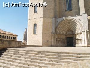 [P14] Intrarea in Catedrală dinspre Piața Apostolilor » foto by Mika
 - 
<span class="allrVoted glyphicon glyphicon-heart hidden" id="av740673"></span>
<a class="m-l-10 hidden" id="sv740673" onclick="voting_Foto_DelVot(,740673,18253)" role="button">șterge vot <span class="glyphicon glyphicon-remove"></span></a>
<a id="v9740673" class=" c-red"  onclick="voting_Foto_SetVot(740673)" role="button"><span class="glyphicon glyphicon-heart-empty"></span> <b>LIKE</b> = Votează poza</a> <img class="hidden"  id="f740673W9" src="/imagini/loader.gif" border="0" /><span class="AjErrMes hidden" id="e740673ErM"></span>