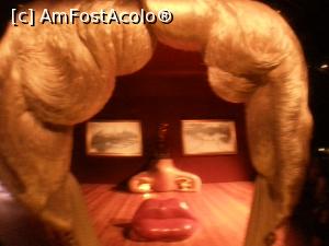 [P30] Muzeul Dali- Sala Mae West » foto by Mika
 - 
<span class="allrVoted glyphicon glyphicon-heart hidden" id="av740689"></span>
<a class="m-l-10 hidden" id="sv740689" onclick="voting_Foto_DelVot(,740689,18253)" role="button">șterge vot <span class="glyphicon glyphicon-remove"></span></a>
<a id="v9740689" class=" c-red"  onclick="voting_Foto_SetVot(740689)" role="button"><span class="glyphicon glyphicon-heart-empty"></span> <b>LIKE</b> = Votează poza</a> <img class="hidden"  id="f740689W9" src="/imagini/loader.gif" border="0" /><span class="AjErrMes hidden" id="e740689ErM"></span>